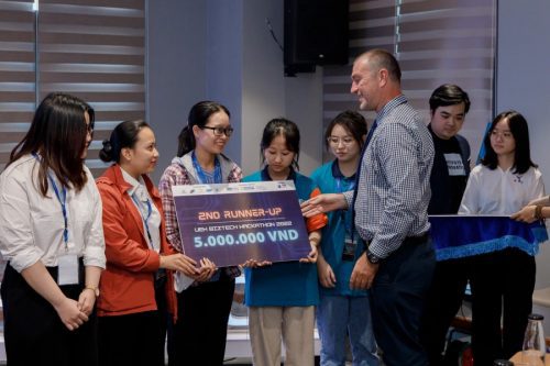 TDP IELTS Đồng Hành Cùng UEH BIZTECH HACKATHON 2022 - TDP IELTS