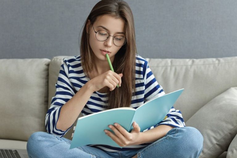 Nên tự học IELTS 6.5 tại nhà hay học ở trung tâm - TDP IELTS