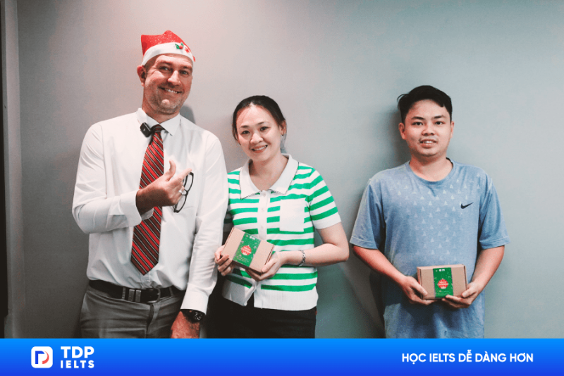 TDP IELTS X HỌC VIÊN: CÙNG NHAU ĐÓN GIÁNG SINH