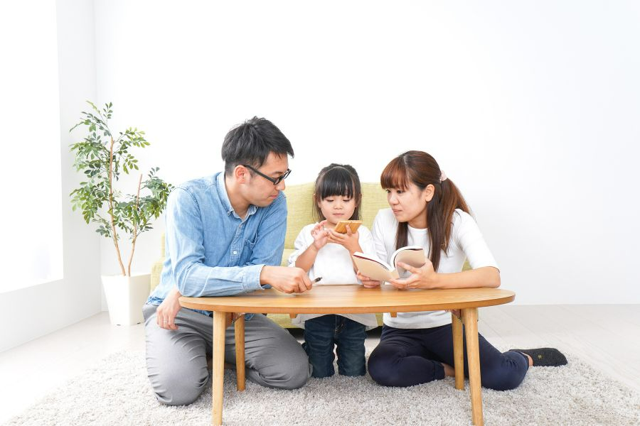 11 cách dạy trẻ kỹ năng chào hỏi lễ phép phụ huynh cần biết 3 Dạy trẻ kỹ năng chào hỏi lễ phép bằng sách